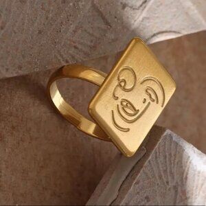 ☺️Gold plated square face ring